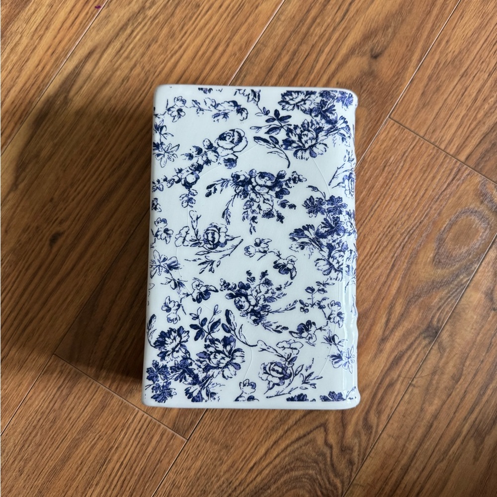Blue floral book vase